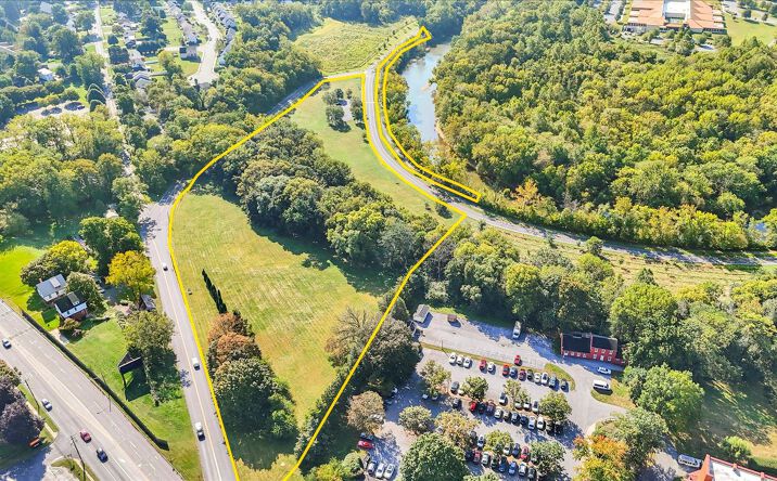 Pictures of Land property located at 516 Conestoga Greenway, Lancaster, PA 17602 for sales - image #1