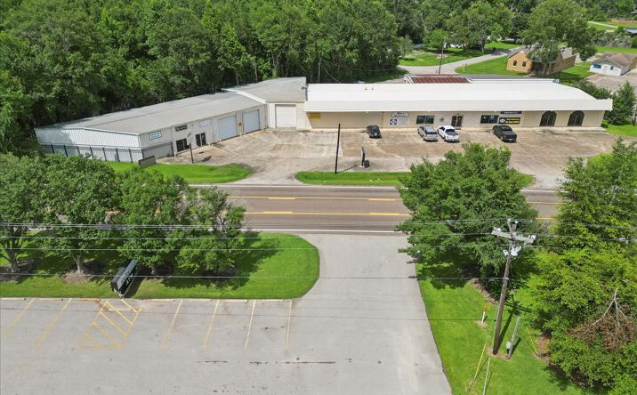 Pictures of Industrial, Office, Retail property located at 269 TX-62, Buna, TX 77612 for sales - image #1