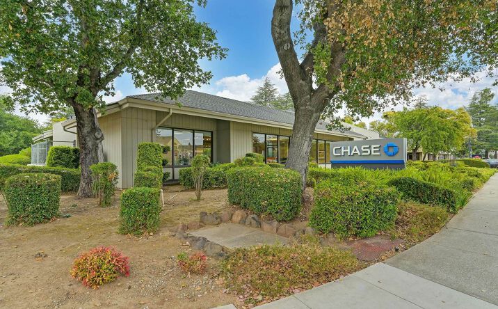 Pictures of Retail property located at 1177 1st St, Gilroy, CA 95020 for sales - image #1