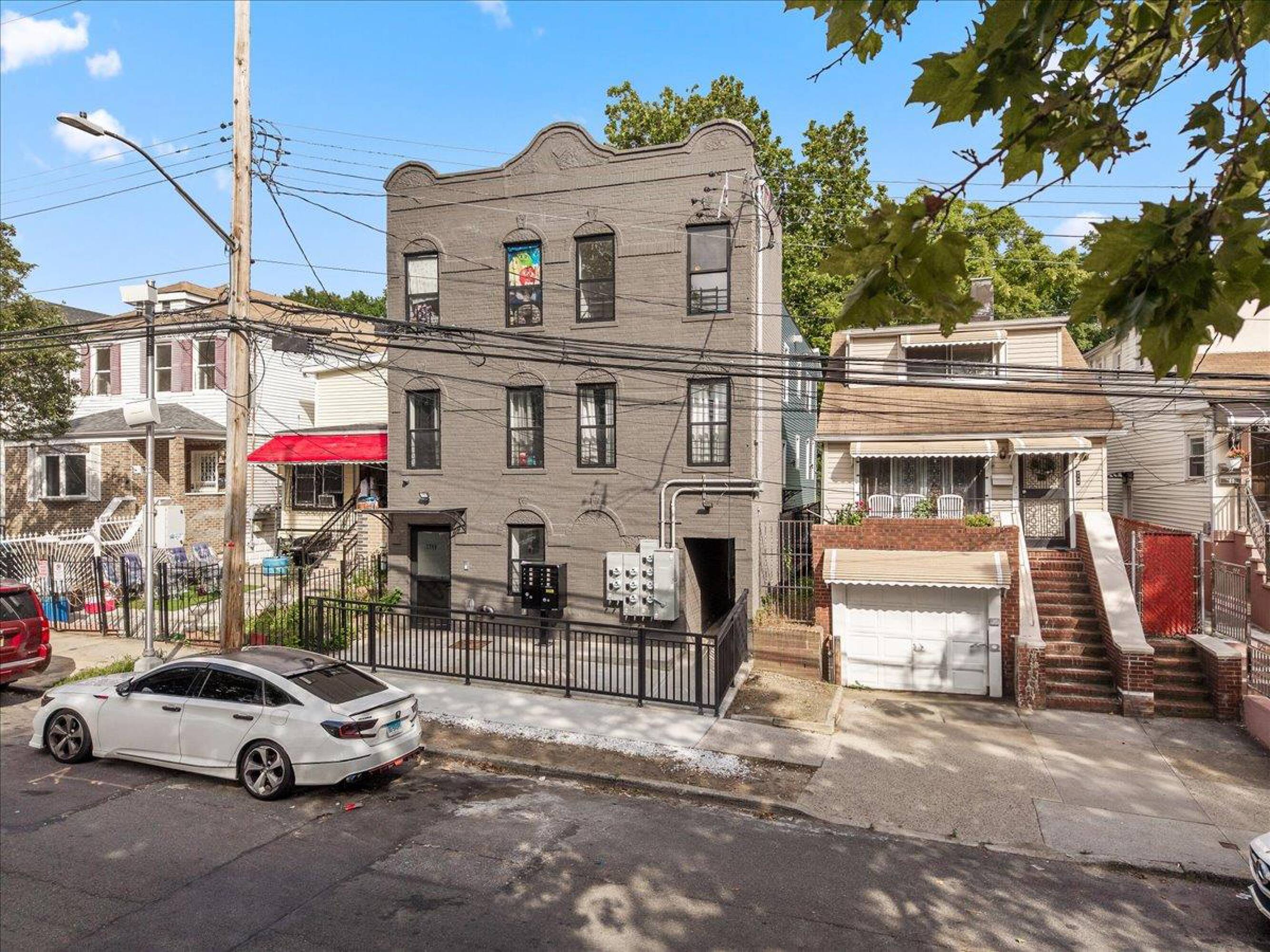 2740 Sexton Pl  
