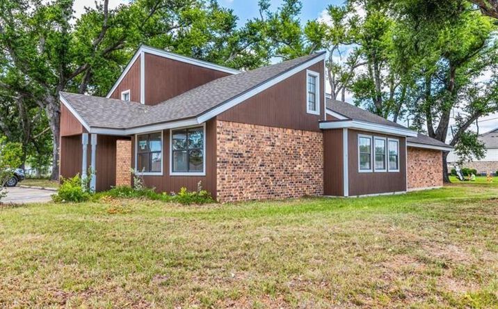 Pictures of Mixed Use property located at 4100 Louisiana Avenue, Lake Charles, LA 70601 for sales - image #1