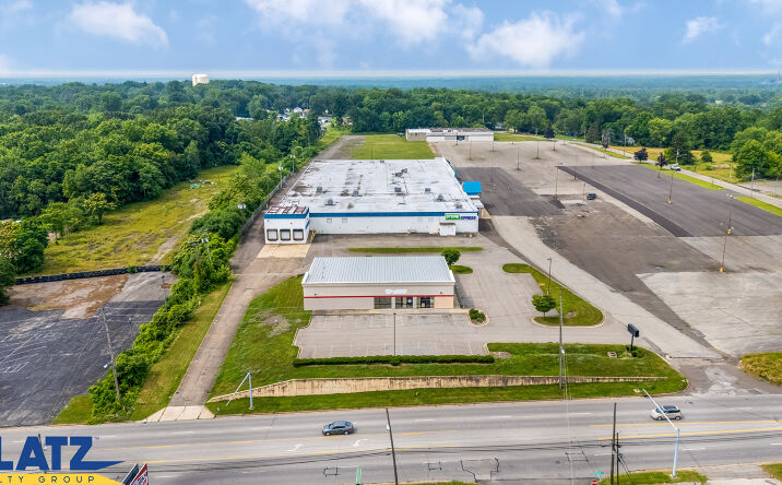 Pictures of Retail property located at 3454 Youngstown Rd SE, Warren, OH 44484 for sales - image #1