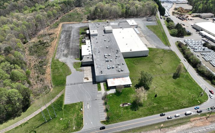 Pictures of Industrial property located at 1035 Mecklenburg Hwy, Mooresville, NC 28115 for sales - image #1