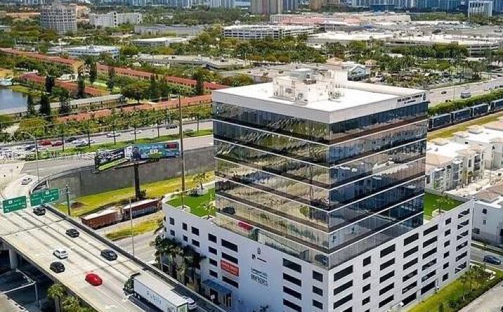 Pictures of Office property located at 20200 W Dixie Hwy # 603, Miami, FL 33180 for sales - image #1