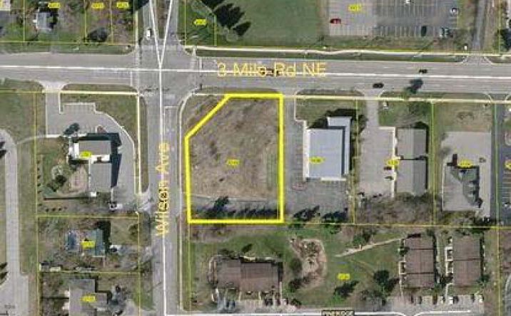 Pictures of Land property located at 4368 3 Mile Rd NW, Grand Rapids, MI 49534 for sales - image #1
