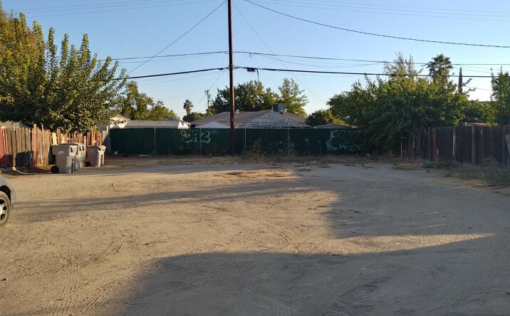 Pictures of Land property located at 3822 E Clinton Ave, Fresno, CA 93703 for sales - image #1