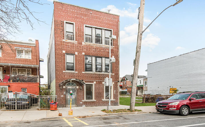 Pictures of Multifamily property located at 965 East 226th Street, The Bronx NY, The Bronx, NY 10466 for sales - image #1