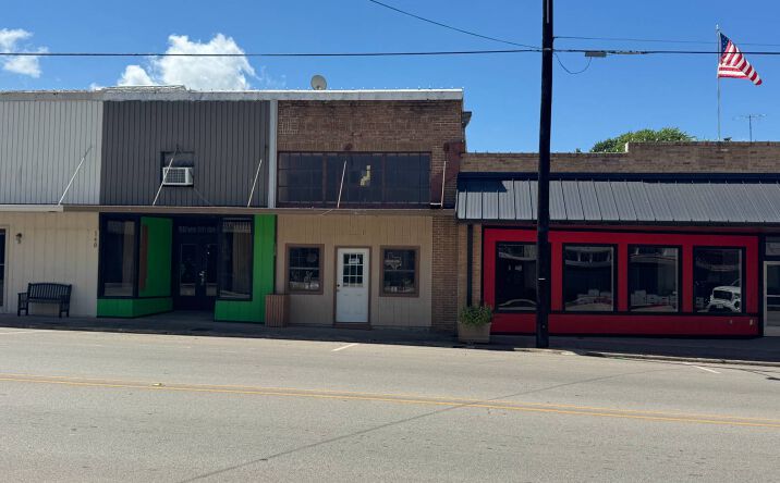 Pictures of Office property located at 138 E. Main St., Yorktown, TX 78164 for sales - image #1