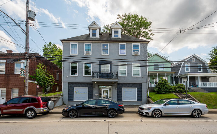 Pictures of Mixed Use, Multifamily, Office property located at 626 5th Avenue, Coraopolis, PA 15108 for sales - image #1