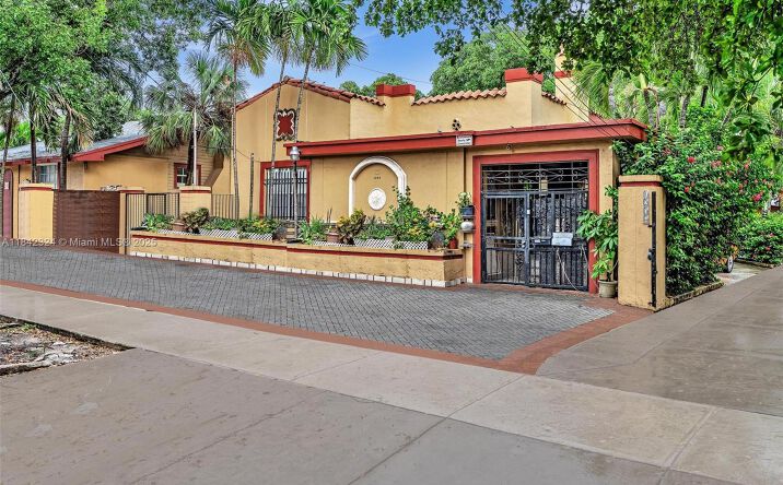 Pictures of Multifamily property located at 1228-1234-1250 SW 2nd St, Miami, FL 33135 for sales - image #1