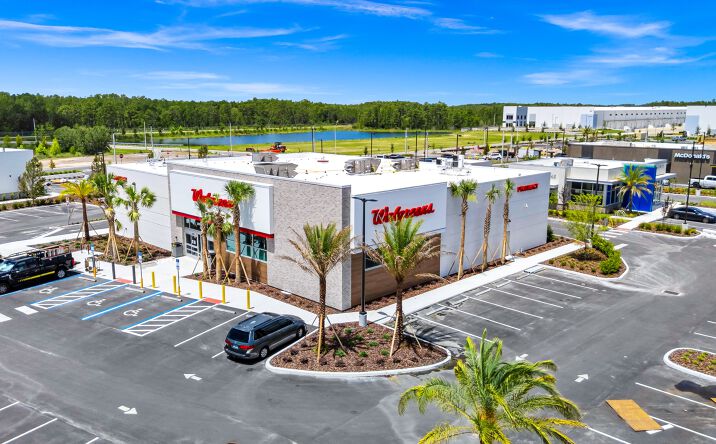 Pictures of Retail property located at 2459 Sunlake Blvd, Lutz, FL 33558 for sales - image #1