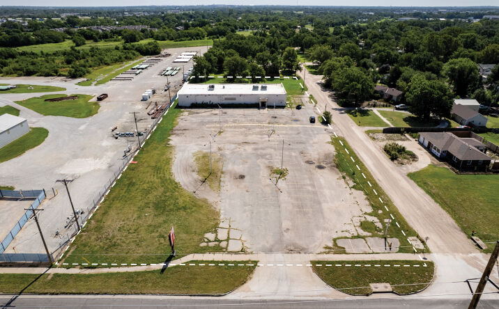 Pictures of Industrial, Mixed Use property located at 1010 W 41st St S, Wichita, KS 67217 for sales - image #1