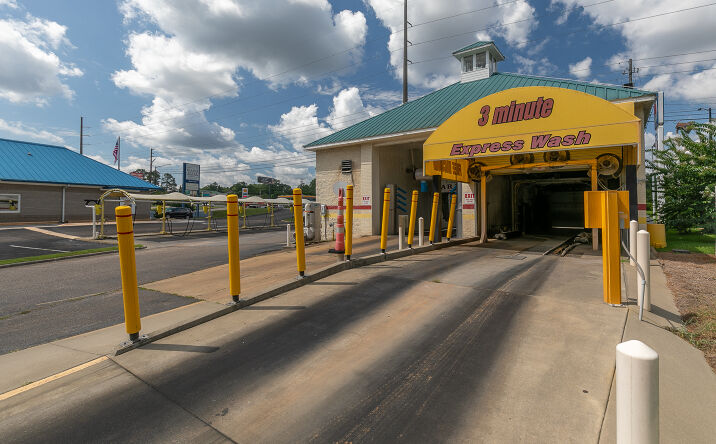 Pictures of Retail property located at 3309 W Main St, Dothan, AL 36305 for sales - image #1