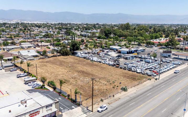 Pictures of Land property located at 17440 Foothill Blvd, Fontana, CA 92335 for sales - image #1