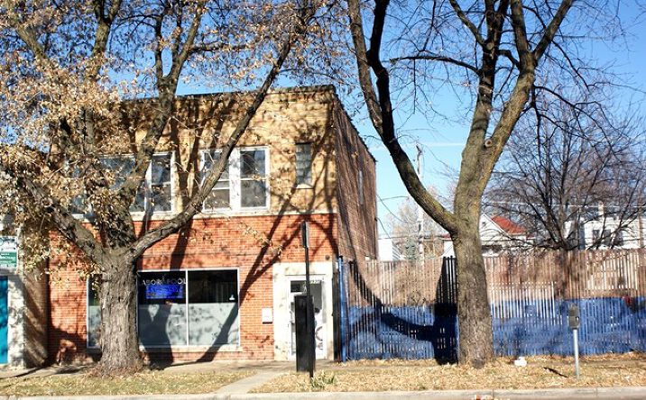image of property at 4930 W FULLERTON AVE Chicago IL 60639-2506