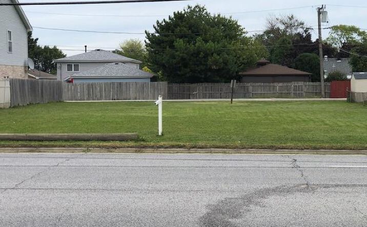 Pictures of Land, Office property located at 8545 Roberts Road, Justice, IL 60458 for sales - image #1