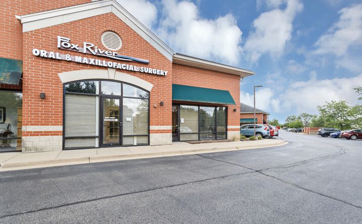 Pictures of Multifamily, Retail, Office property located at 1500 CARLEMONT Drive F, Crystal Lake, IL 60014 for sales - image #1