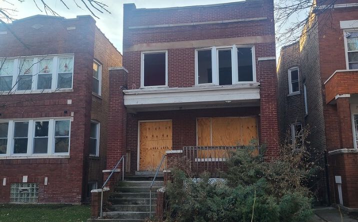 Pictures of Multifamily property located at 7008 S Wabash Avenue, Chicago, IL 60637 for sales - image #1