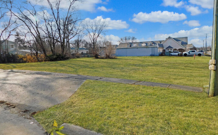 Pictures of Land property located at 10458 Main Street, Roscoe, IL 61073 for sales - image #1