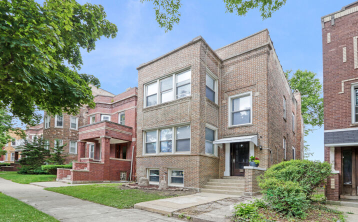 image of property at 7214 S KING DR Chicago IL 60619-1726