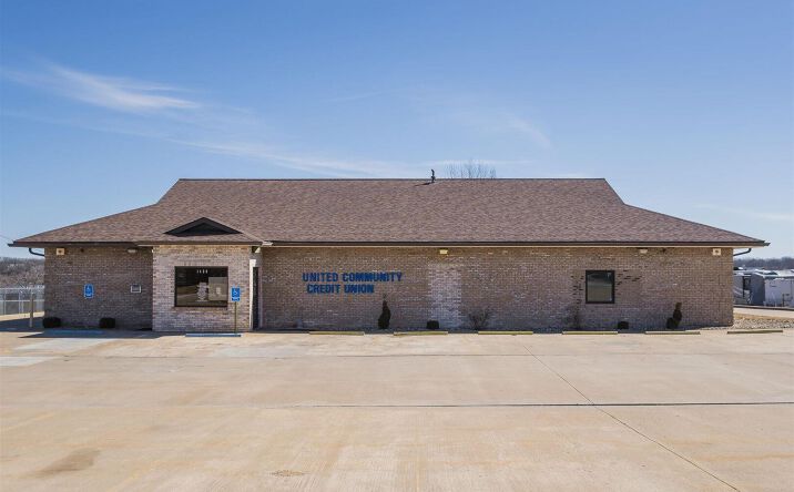 Pictures of Office, Land property located at 1426 N 26th Street, Quincy, IL 62301 for sales - image #1