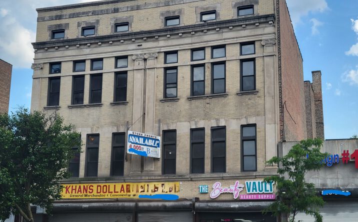 Pictures of Retail property located at 4041 W Madison Street, Chicago, IL 60624 for sales - image #1