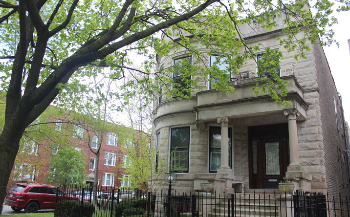 image of property at 3700 N MAGNOLIA AVE Chicago IL 60613-3802