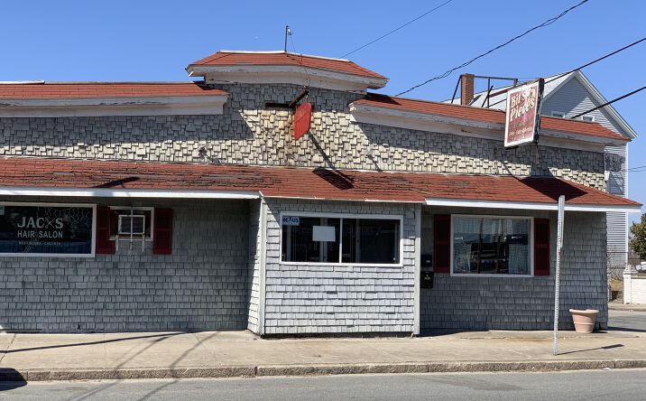 Pictures of Retail property located at 2629 S. Main Rd, Fall River, MA 02724 for comps - image #1