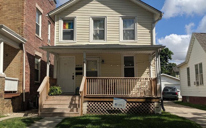 image of property at 608 1/2 E MONROE ST Bloomington IL 61701-4392