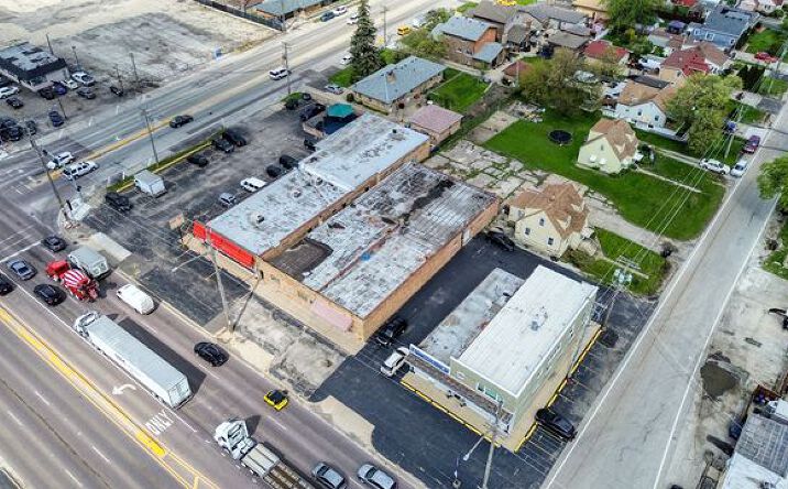 Pictures of Retail property located at 2345 N Mannheim Road, Leyden Township, IL 60164 for sales - image #1