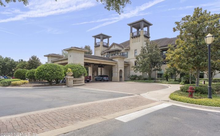 Pictures of Multifamily, Special Purpose property located at 955 REGISTRY Boulevard #302, St. Augustine, FL 32092 for sales - image #1