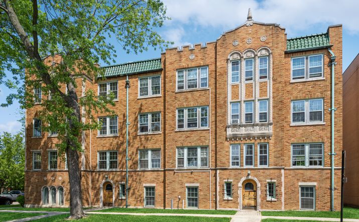 image of property at 6881 N OVERHILL AVE Chicago IL 60631-1175