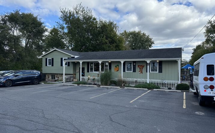 Pictures of Retail property located at 4717 W Crystal Lake Road, McHenry, IL 60050 for sales - image #1