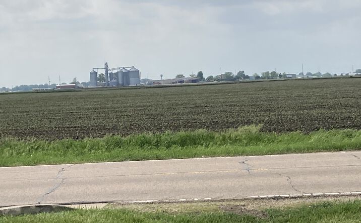 Pictures of Land property located at 2927 Peoria Street, Peru, IL 61354 for sales - image #1
