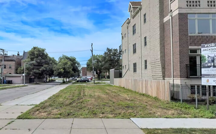 Pictures of Land property located at 1453 E 65th Place, Chicago, IL 60637 for sales - image #1