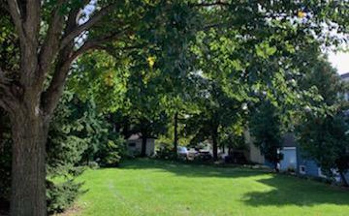 image of property at 207 WALNUT AVE St Charles IL 60174-2153