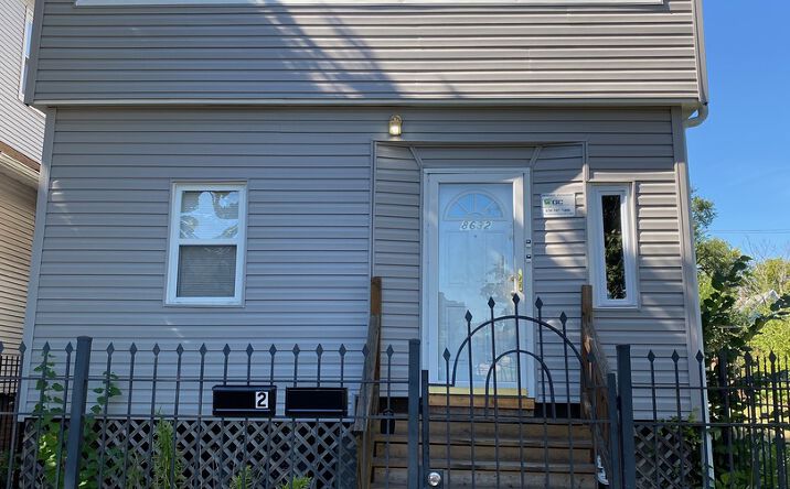 image of property at 8632 S SANGAMON ST Chicago IL 60620-3216