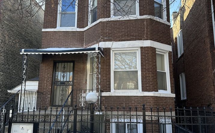 Pictures of Multifamily property located at 1118 N Springfield Avenue, Chicago, IL 60651 for sales - image #1