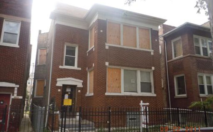 image of property at 3015 W AINSLIE ST APT 1 Chicago IL 60625-4778