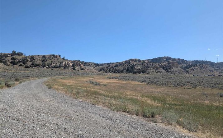 Pictures of Land property located at 322 Irish Rock Dr, Meeteetse, WY 82433 for sales - image #1