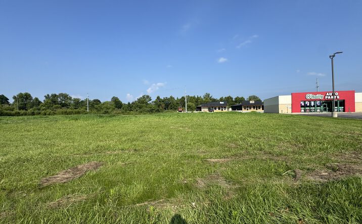 Pictures of Land, Retail property located at W STATE HWY 46, Spencer, IN 47460 for sales - image #1
