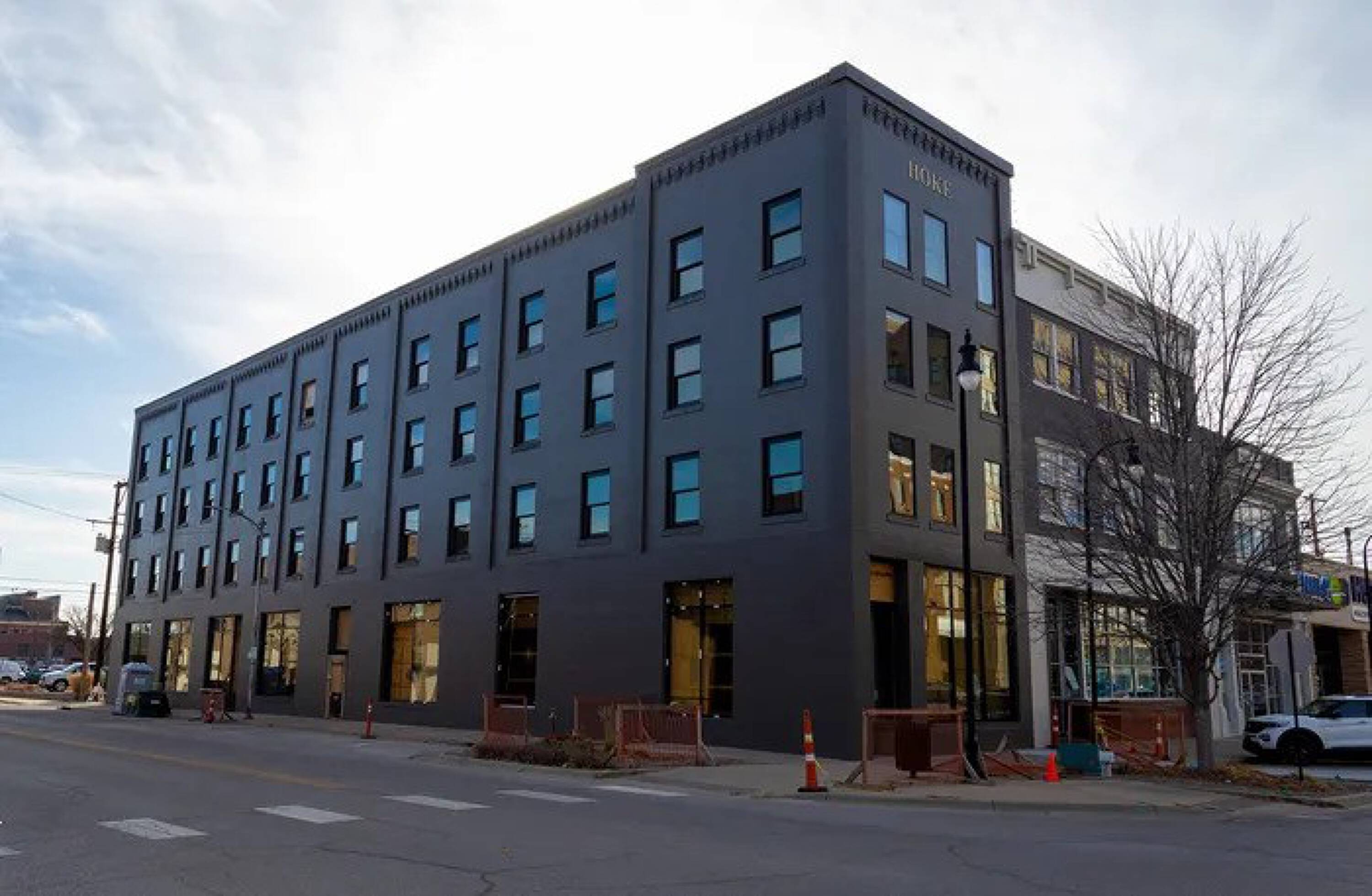 ナナハウス 25 E 1st Ave, Hutchinson, KS 67501 | Crexi.com