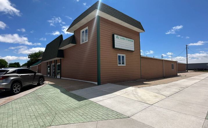 Pictures of Retail property located at 401 E Everett Street, O'Neill, NE 68763 for sales - image #1
