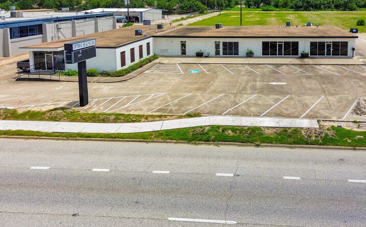 Pictures of Office, Retail property located at 2701 Palmer Hwy, Texas City, TX 77590 for sales - image #1