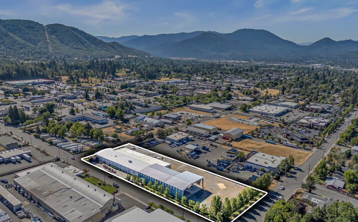 Pictures of Industrial property located at 1990 NW Washington, Grants Pass, OR 97526 for sales - image #1