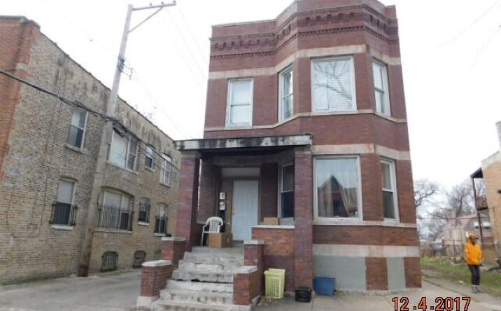 image of property at 6242 S HONORE ST Chicago IL 60636-2108