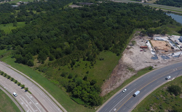 Pictures of Land property located at 1610 Harvey Mitchell Pkwy S, College Station, TX 77840 for sales - image #1