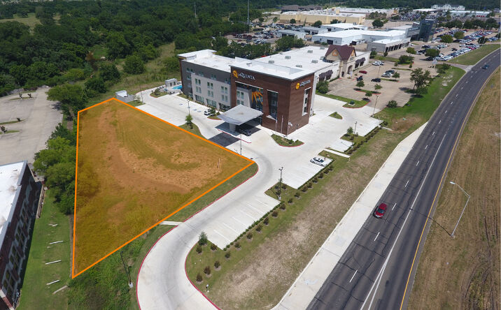 Pictures of Land property located at Highway 6 & University, College Station, TX 77845 for sales - image #1