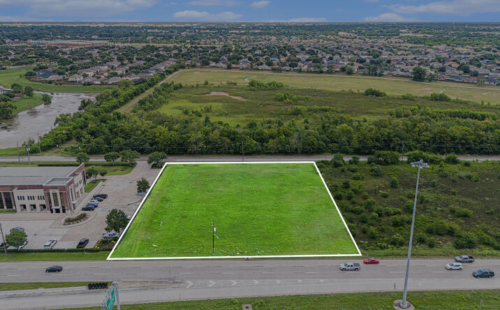 Pictures of Land property located at 8521 S Sam Houston Pkwy E, Houston, TX 77089 for sales - image #1
