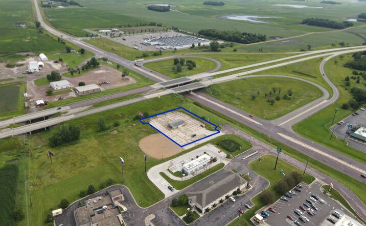 Pictures of Retail property located at 2237 N State Street, Fairmont, MN 56031 for sales - image #1